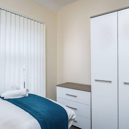 Sleeps 5, Smart Tv'S In Bedrooms Swansea Buitenkant foto