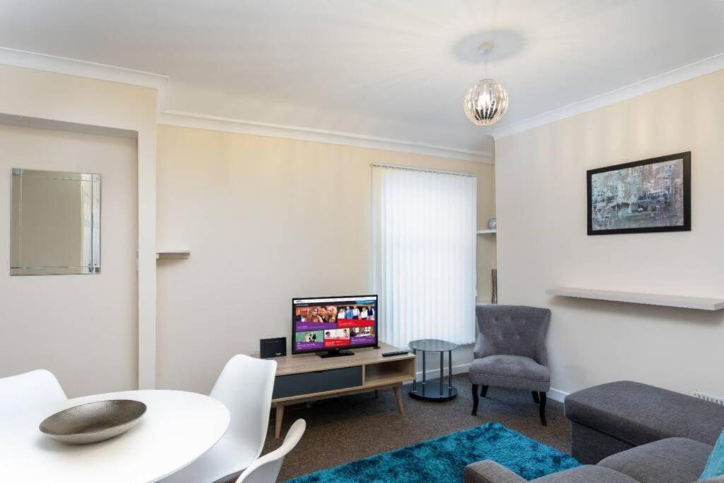 Sleeps 5, Smart Tv'S In Bedrooms Swansea Buitenkant foto