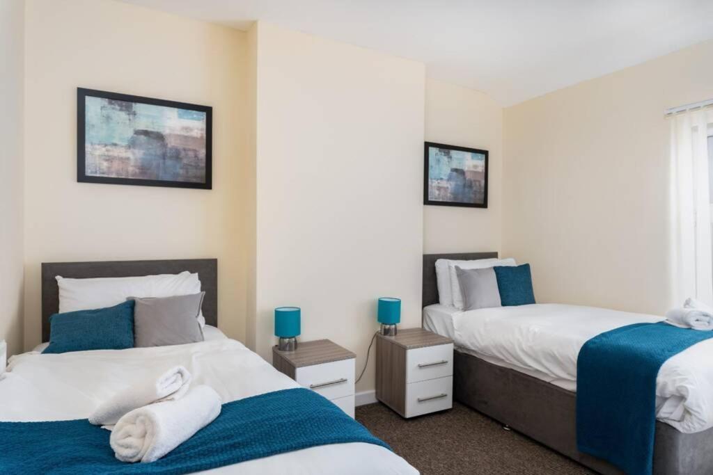 Sleeps 5, Smart Tv'S In Bedrooms Swansea Buitenkant foto